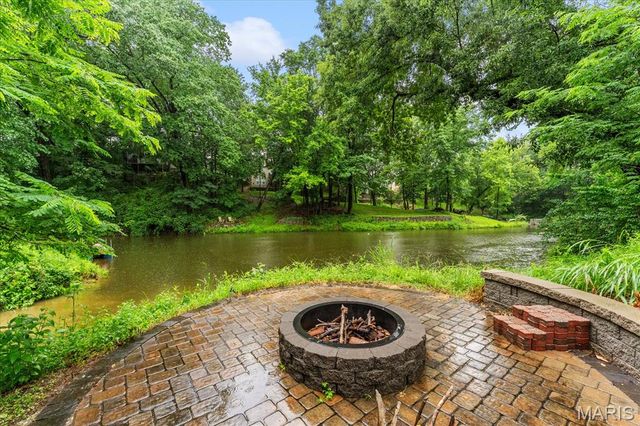 106 Suzanne Court, Edwardsville, IL 62025