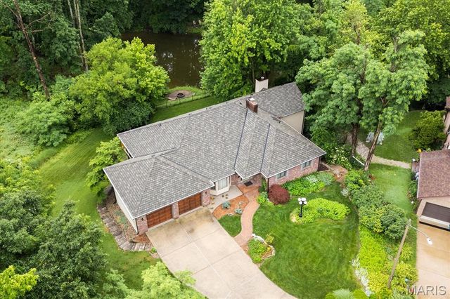 106 Suzanne Court, Edwardsville, IL 62025