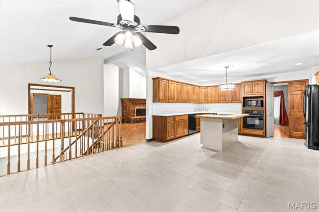 106 Suzanne Court, Edwardsville, IL 62025