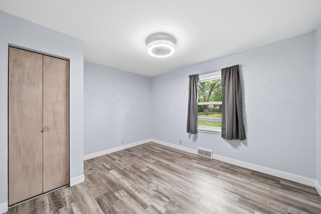 8724 1st Avenue S, Bloomington, MN 55420
