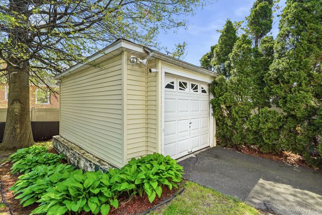 75 Hillcrest Avenue, Rye Brook, NY 10573