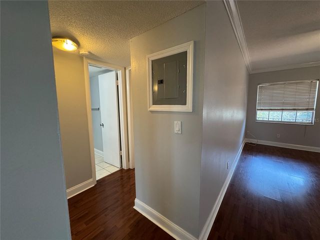 120 S CHURCH AVENUE 211, Tampa, FL 33609