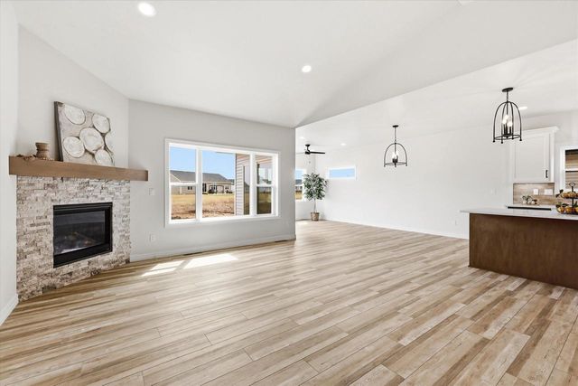 1272 AUTUMN FIELD LANE, De Pere, WI 54115