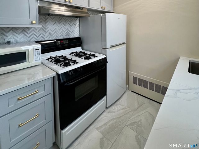 140 Grove Street APT 7D, Stamford, CT 06901