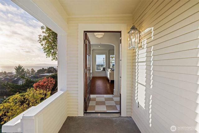 902 W Blaine Street, Seattle, WA 98119