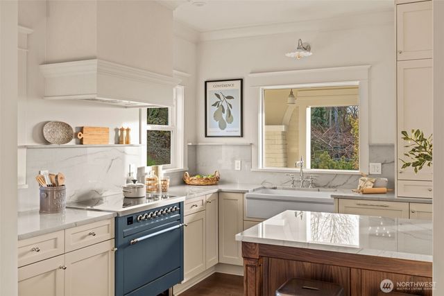 902 W Blaine Street, Seattle, WA 98119