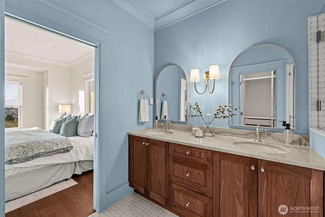 902 W Blaine Street, Seattle, WA 98119