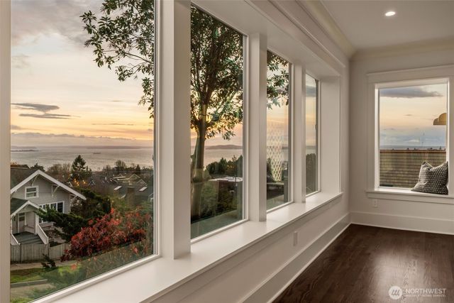 902 W Blaine Street, Seattle, WA 98119