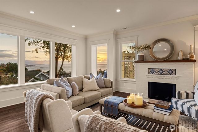 902 W Blaine Street, Seattle, WA 98119