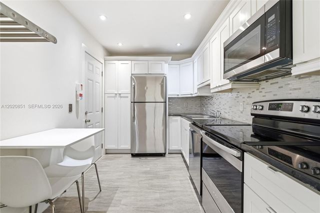 1200 Mariposa Ave E104, Coral Gables, FL 33146