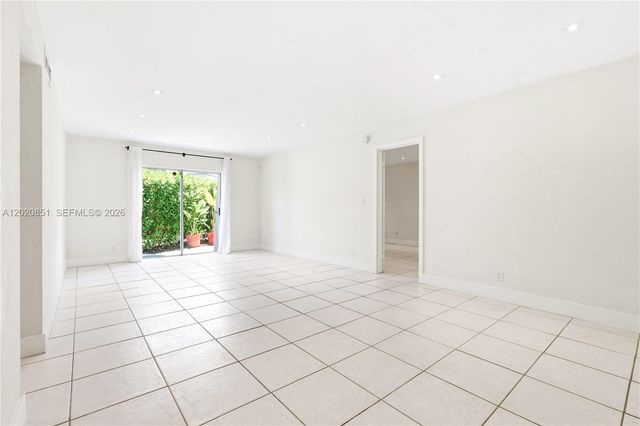 1200 Mariposa Ave E104, Coral Gables, FL 33146