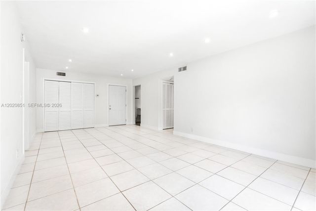 1200 Mariposa Ave E104, Coral Gables, FL 33146