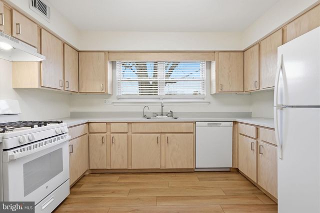 6301 POWDER HORN CT, Bensalem, PA 19020