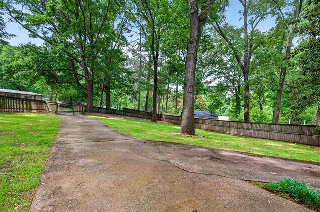 392 Collier Road NW, Atlanta, GA 30309