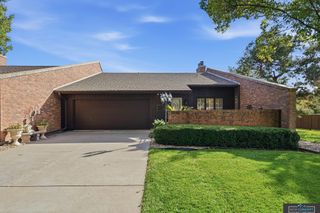 2036 Greenbriar Lane, Lincoln, NE 68506