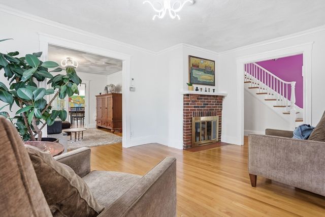 112 Sherwood Rd, Medford, MA 02155