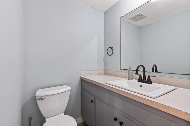 80 Geranium Avenue W, Saint Paul, MN 55117