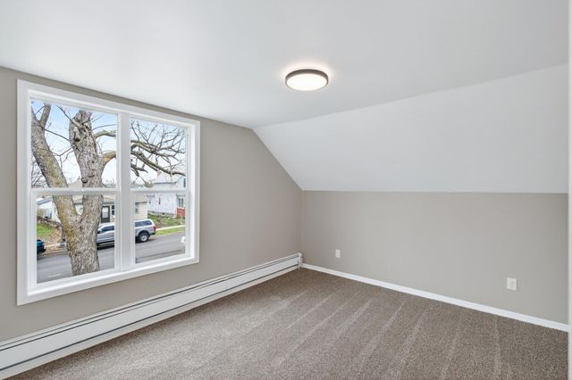 80 Geranium Avenue W, Saint Paul, MN 55117