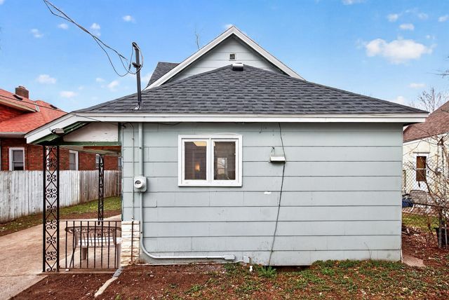 80 Geranium Avenue W, Saint Paul, MN 55117