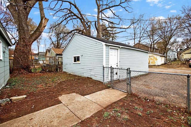 80 Geranium Avenue W, Saint Paul, MN 55117