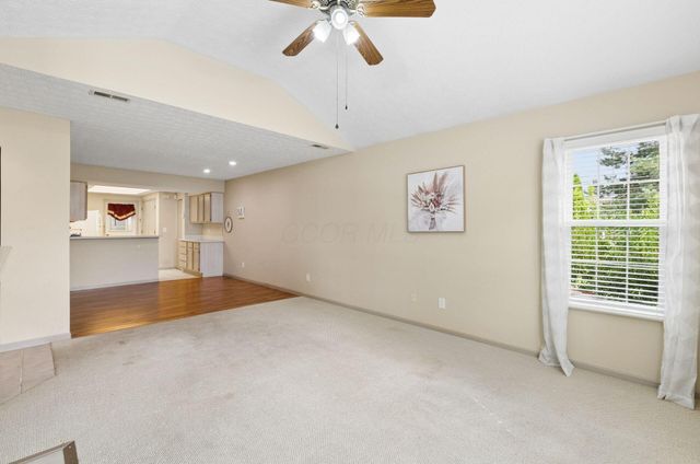 17 Broad Pointe Place, Columbus, OH 43213