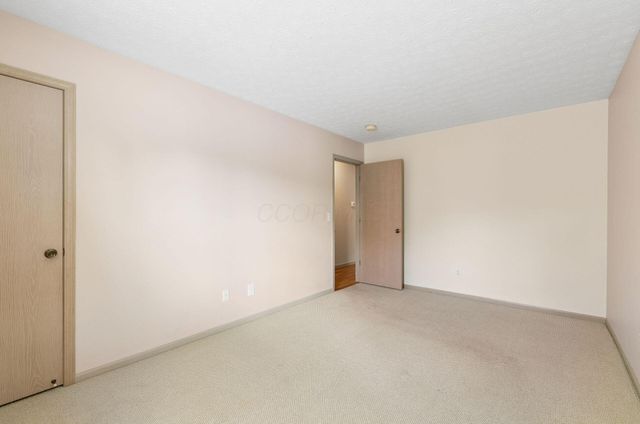 17 Broad Pointe Place, Columbus, OH 43213
