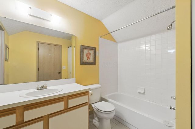 17 Broad Pointe Place, Columbus, OH 43213