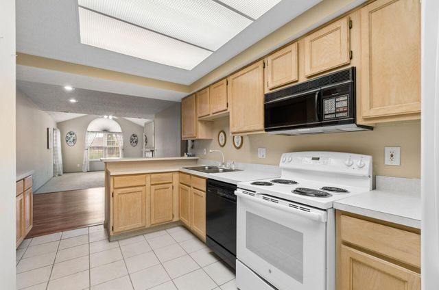 17 Broad Pointe Place, Columbus, OH 43213