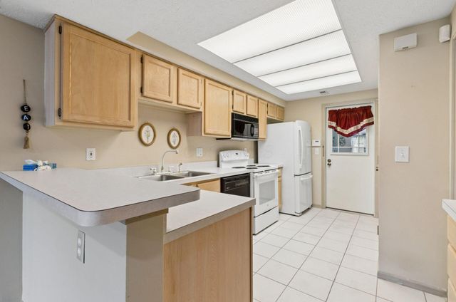 17 Broad Pointe Place, Columbus, OH 43213