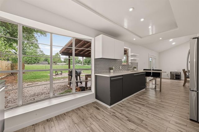 2307 Clearbrook Drive, Missouri City, TX 77489