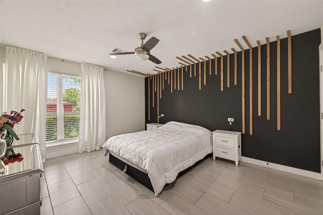 2307 Clearbrook Drive, Missouri City, TX 77489