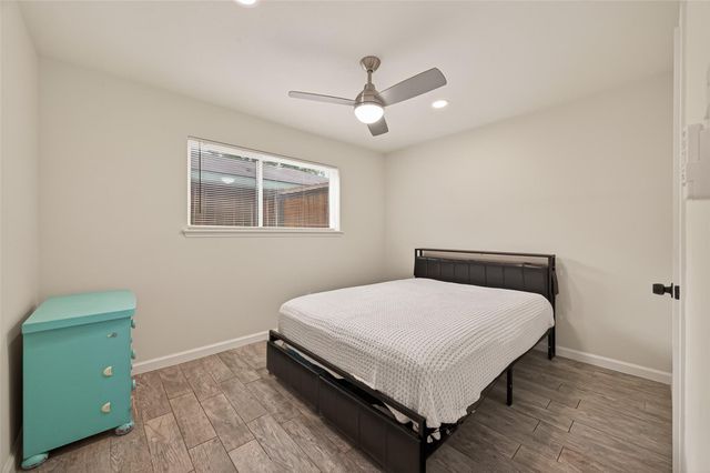 2307 Clearbrook Drive, Missouri City, TX 77489