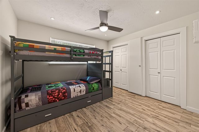 2307 Clearbrook Drive, Missouri City, TX 77489