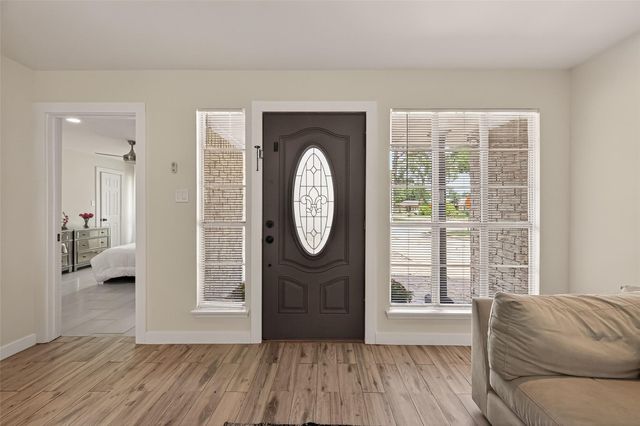 2307 Clearbrook Drive, Missouri City, TX 77489