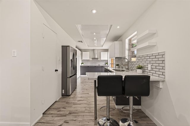 2307 Clearbrook Drive, Missouri City, TX 77489