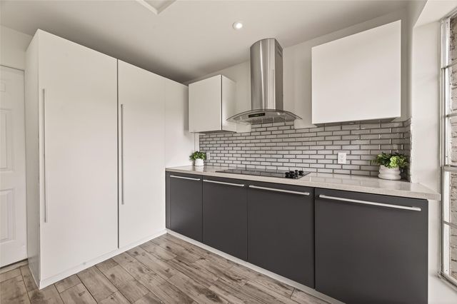 2307 Clearbrook Drive, Missouri City, TX 77489