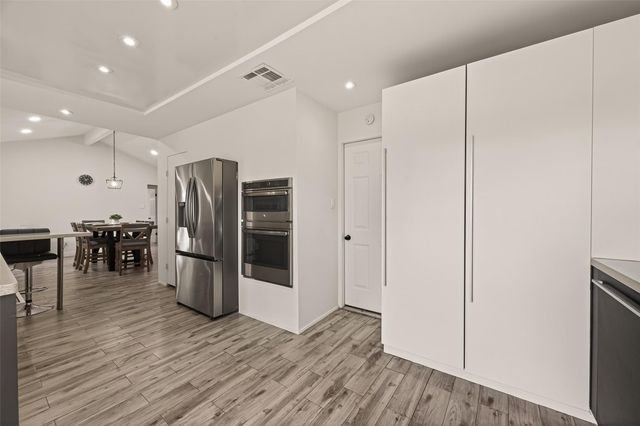 2307 Clearbrook Drive, Missouri City, TX 77489