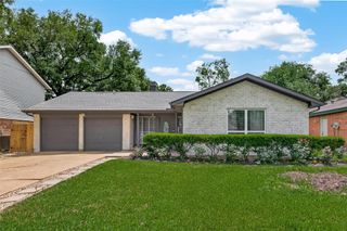 2307 Clearbrook Drive, Missouri City, TX 77489