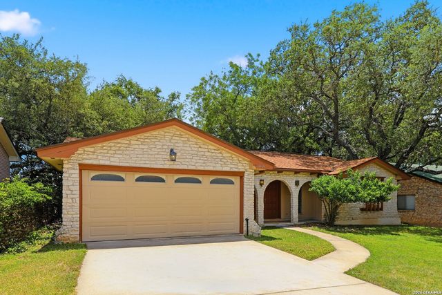 6018 FOREST SHADOW ST, San Antonio, TX 78240