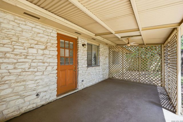 6018 FOREST SHADOW ST, San Antonio, TX 78240