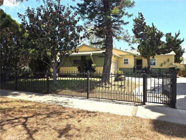 1668 W Wisteria, Santa Ana, CA 92703