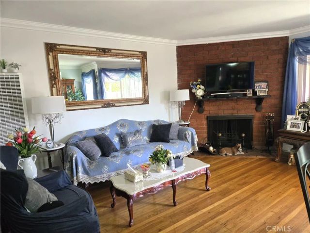 1668 W Wisteria, Santa Ana, CA 92703