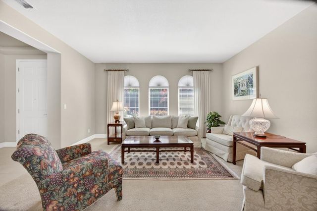 6090 Lockridge Dr, Roseville, CA 95746