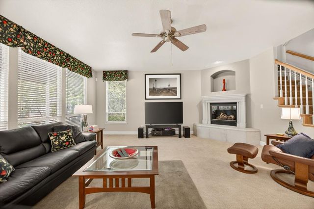 6090 Lockridge Dr, Roseville, CA 95746