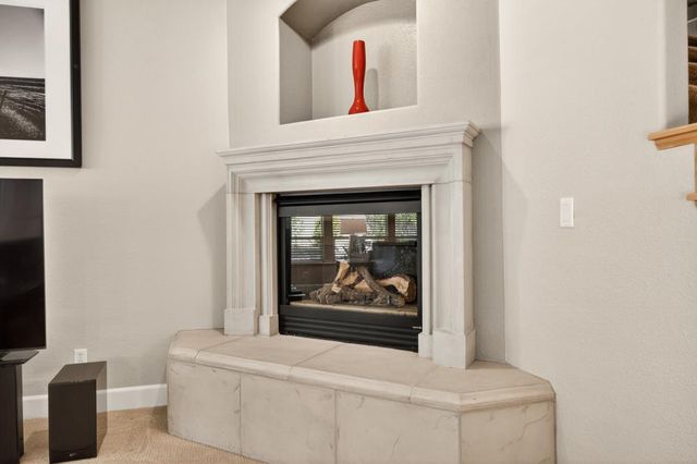 6090 Lockridge Dr, Roseville, CA 95746