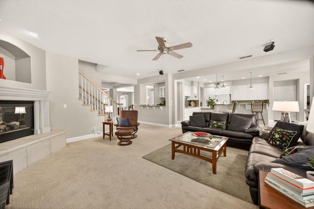 6090 Lockridge Dr, Roseville, CA 95746