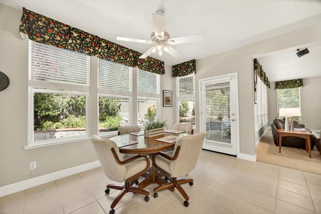 6090 Lockridge Dr, Roseville, CA 95746