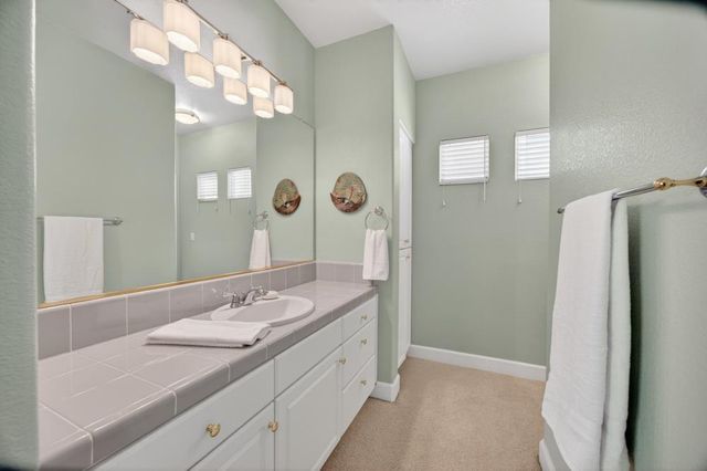 6090 Lockridge Dr, Roseville, CA 95746