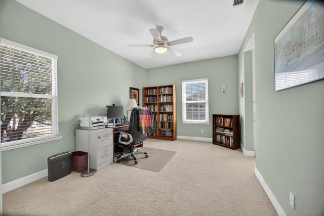 6090 Lockridge Dr, Roseville, CA 95746