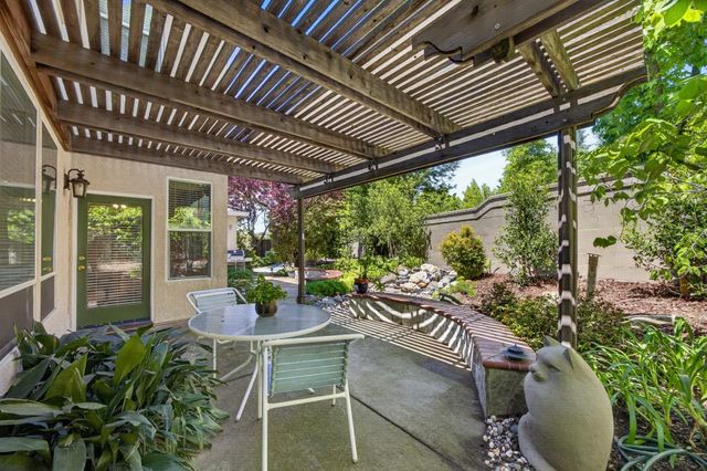6090 Lockridge Dr, Roseville, CA 95746